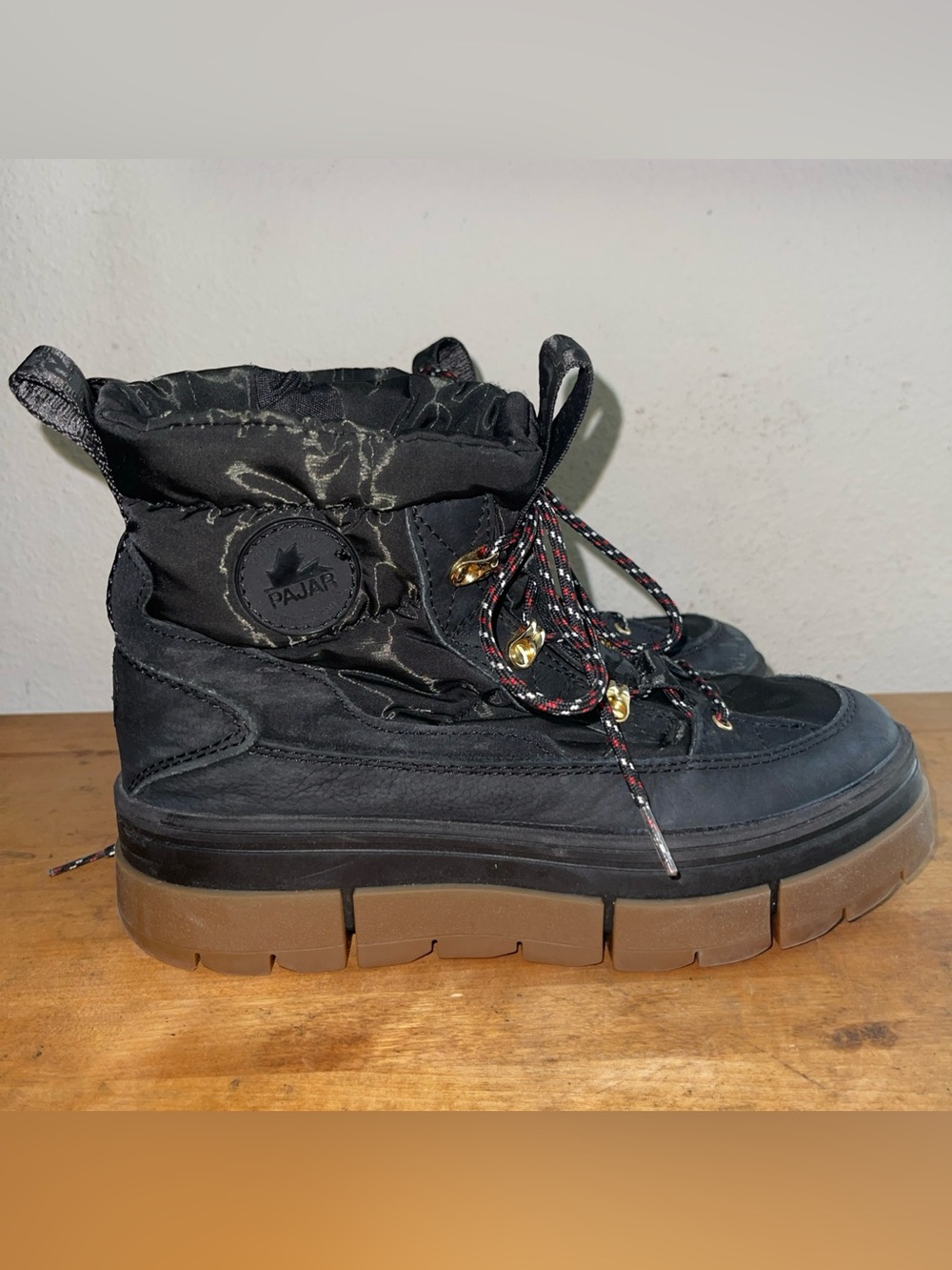 Pajar Canada Henta Women’s  Black Lace up Ice- Gripper Snow Boots Size 9-9.5